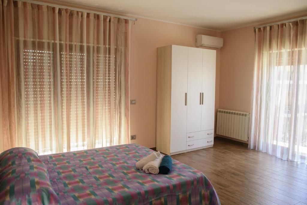 Ferienhäuser und Ferienwohnungen Äolische Inseln - KarHouse Milazzo